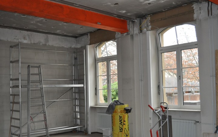 historische-bibliothek-bei-der-renovierung